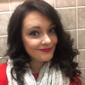 Meet your Posher, Courtney